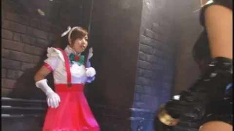 Asian Lesbians in Costume – Dramatic Encounter