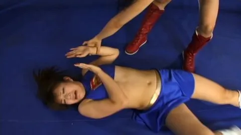 Lesbian Fight and Seduction