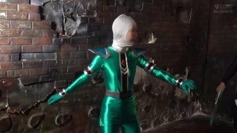 Asian Superheroine in Green Costume