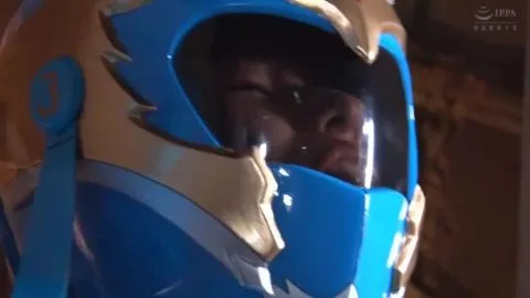 Asian Women in Blue Armor Cosplay