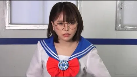 Asian Schoolgirls in Sailor Uniforms