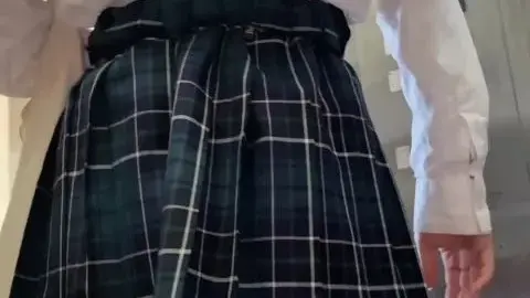 Asian Teen Masturbates in Bathroom