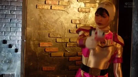 Asian Women in Costumes