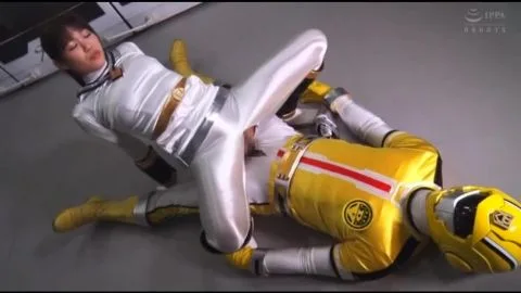 Asian Superheroines in Fetish Costumes Engage in Lesbian Struggle