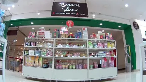 Asian Teen Exposes in Store