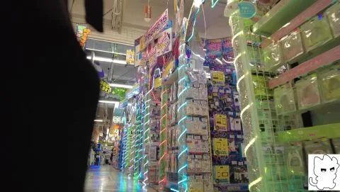 Asian Teen in Plaid Skirt Upskirt Moments