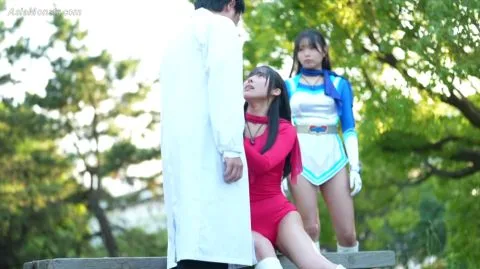 Asian Girls Outdoor Encounter