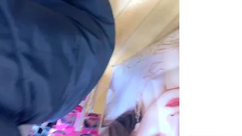 Slim Caucasian Babe in Bedroom Encounter