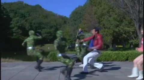 Cosplay Superheroine Outdoor Action