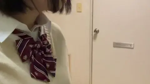 Asian Teen Schoolgirl Masturbates in Bathroom