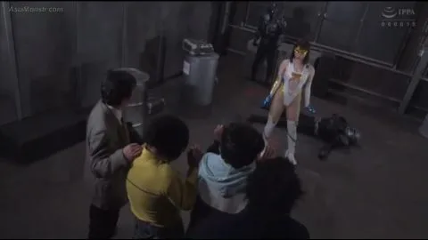 Asian Cosplay Sex in Metal Armor