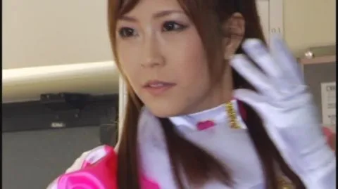 Asian Women in Erotic Office Encounter