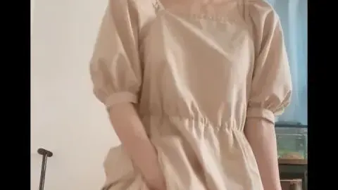 Asian Teen Shows Off in Bedroom