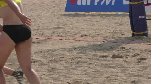 Intimate Moments with Brunettes and Blondes