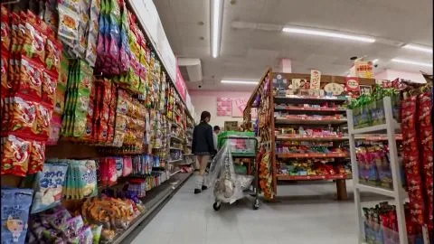 Asian teen flashing in convenience store