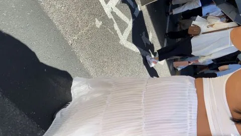 Asian Girls Show Midriff on Street