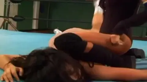 Lesbian Wrestling Match – Athletic Brunettes Grapple