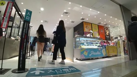 Asian Teen’s Mall Escapade