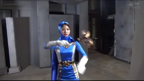 Asian Women in Fantasy Costumes