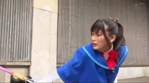 Asian Schoolgirls in Cosplay and Dramatic Scenes