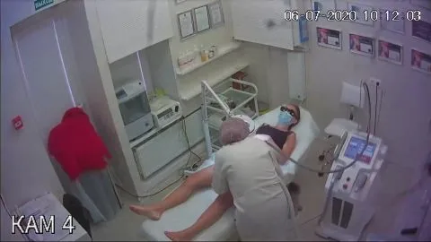 Hidden Camera in Depilation Salon 3 – Lesbian Fingering