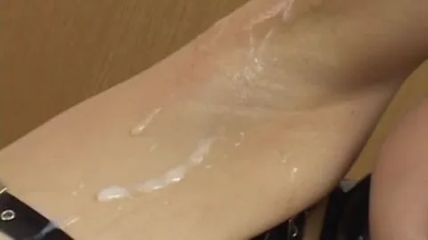 Asian Woman Masturbates and Fingering Scene