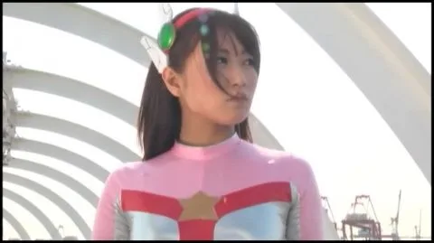 Asian Superheroines in Red Costumes