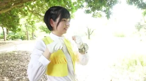 Asian Superheroine in Yellow and White Costume