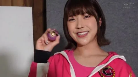 Asian Lesbian Encounter in Park