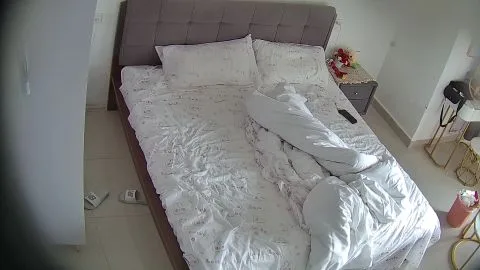 The thin and gentle beauty was ravaged