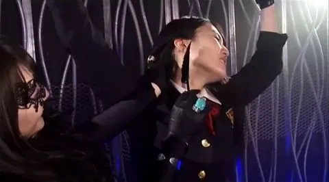 Asian School Girls and Wonder Woman Dance